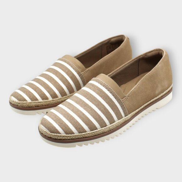 Clarks Brown Flats - Picture 4 of 7